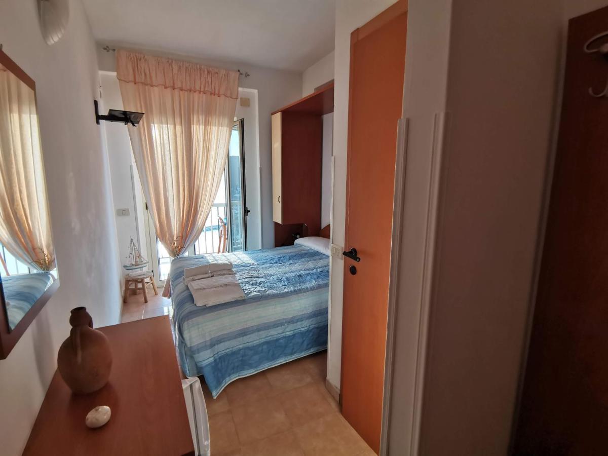 Pensione La Torretta Peschici Exterior foto